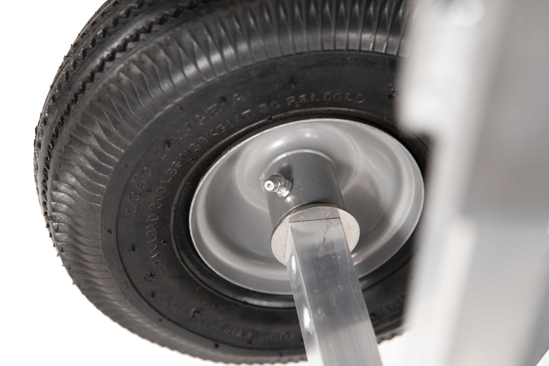 Alumacart Articulating Wagon with QUADRI-Steer Technology 45 Inch 800 Pound Capacity New