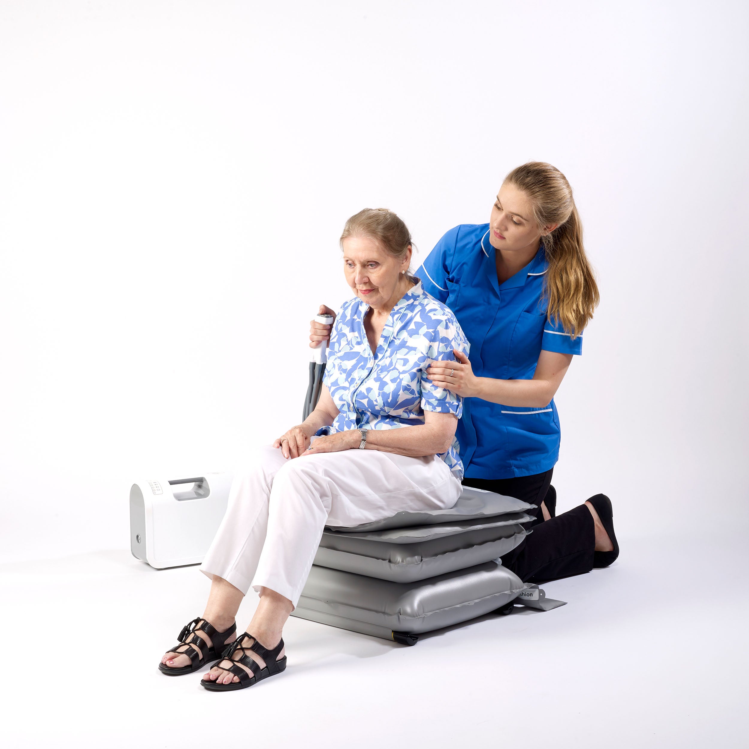 Mangar ELK Lifting Cushion with Airflo 24