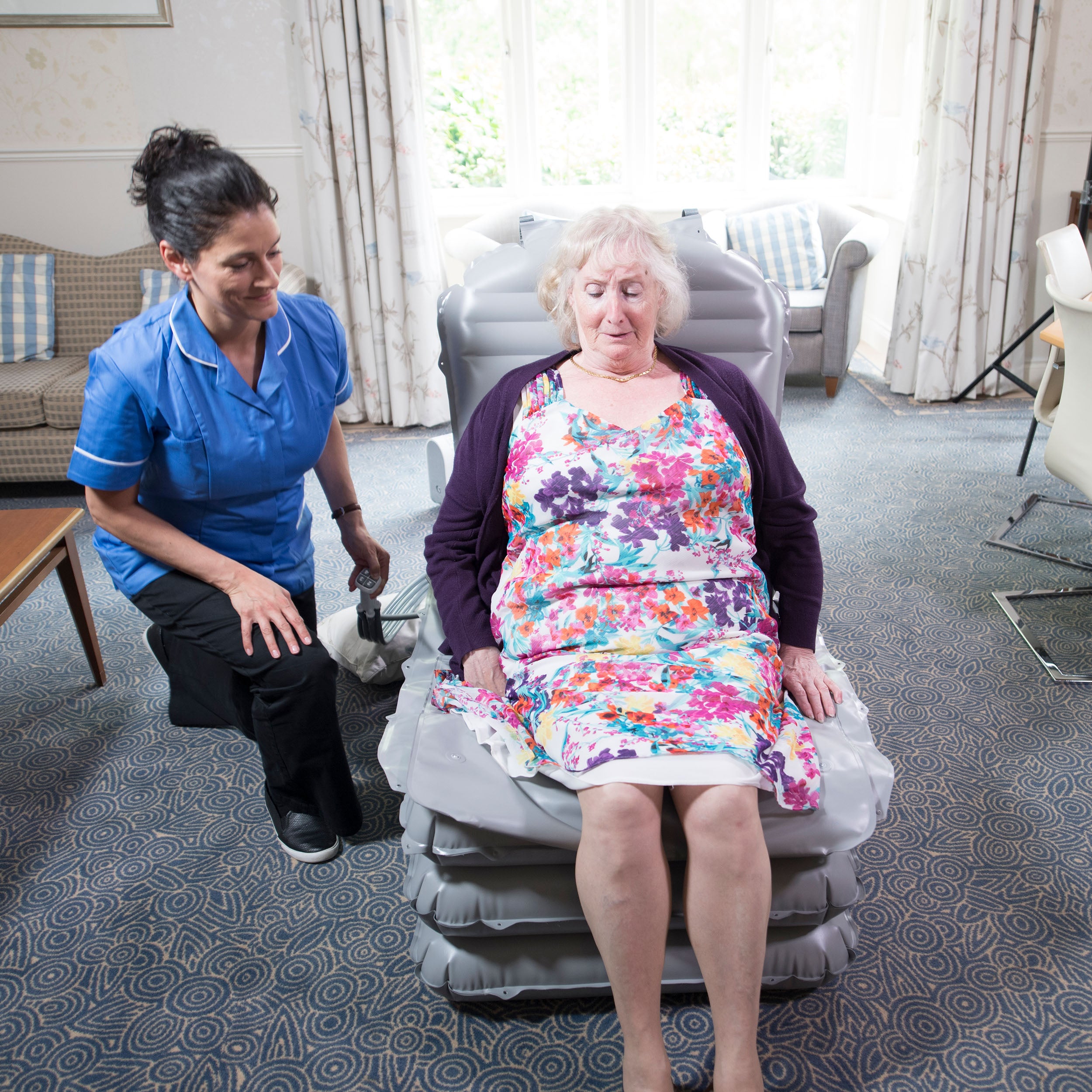 Mangar Camel Lifting Cushion with Airflo 24