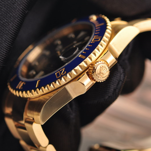 Submariner Date Blue Dial 18k Yellow Gold 41mm