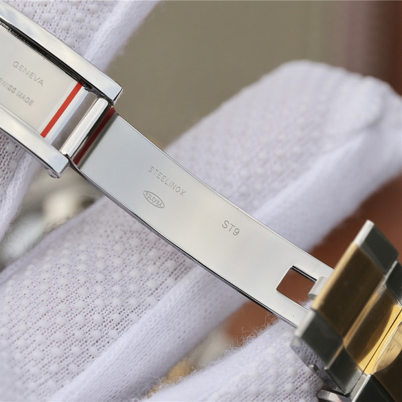 GMT-Master II Two Tone Black Dial 40mm