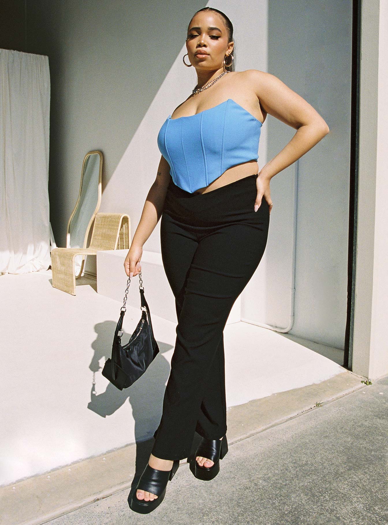 Carlie Top Blue Curve